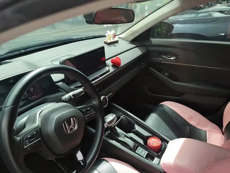 Honda Accord — миниатюра 13
