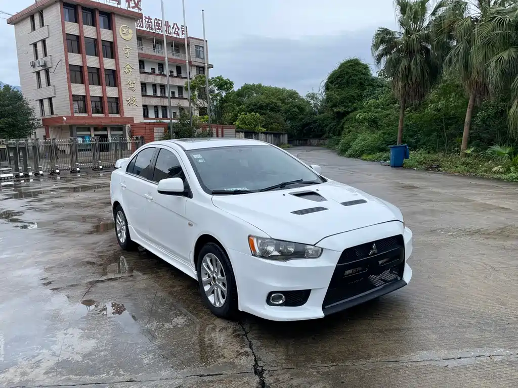Mitsubishi Lancer EX — миниатюра 3