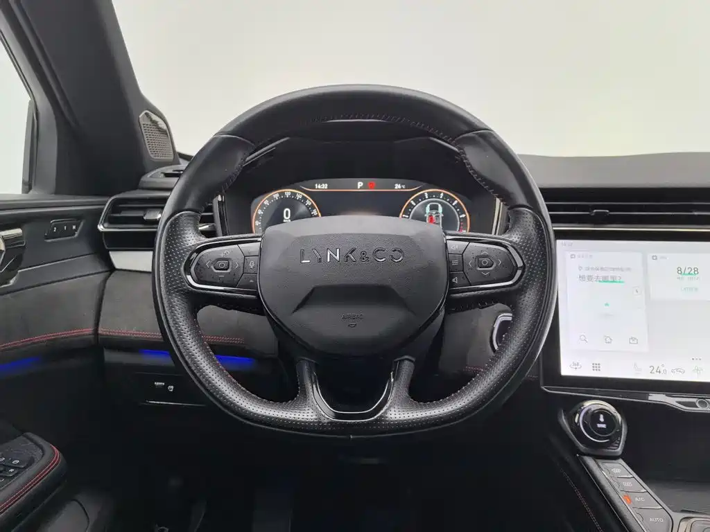 Lynk & Co 05 — миниатюра 11