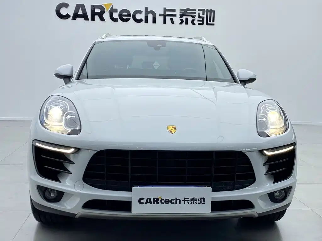 Porsche Macan — миниатюра 10