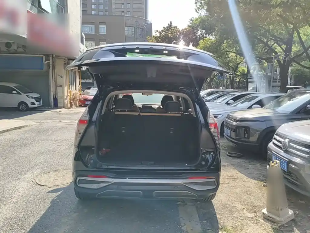 Geely Boyue L — миниатюра 19