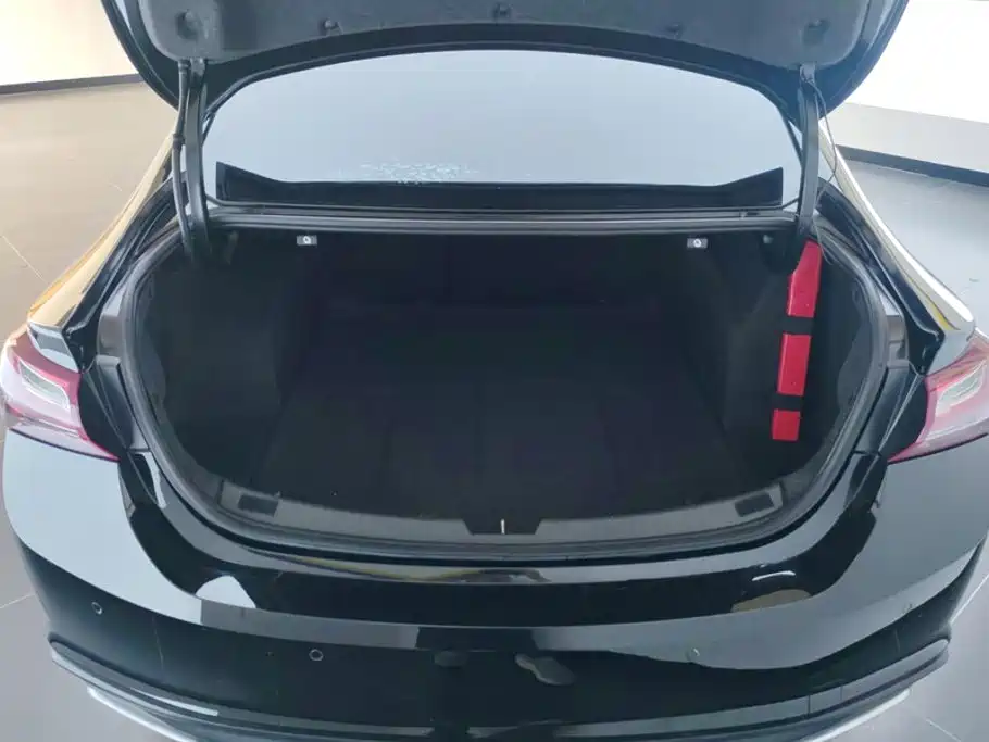 Chevrolet Malibu XL — миниатюра 4