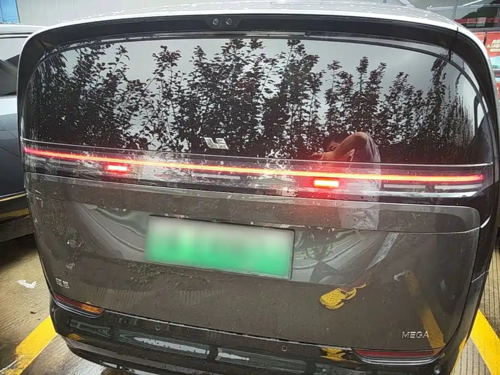 Li Auto Li MEGA — миниатюра 6