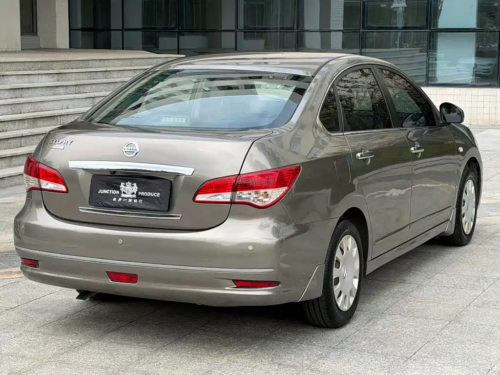 Nissan Sylphy — миниатюра 6