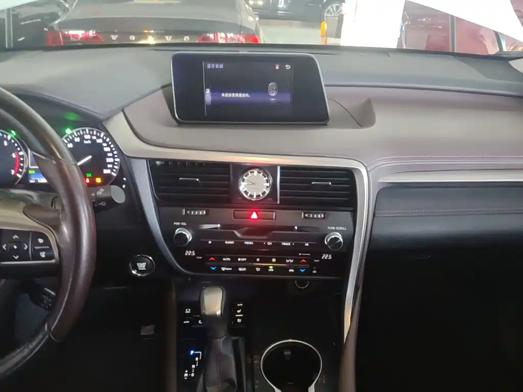 Lexus RX — миниатюра 13