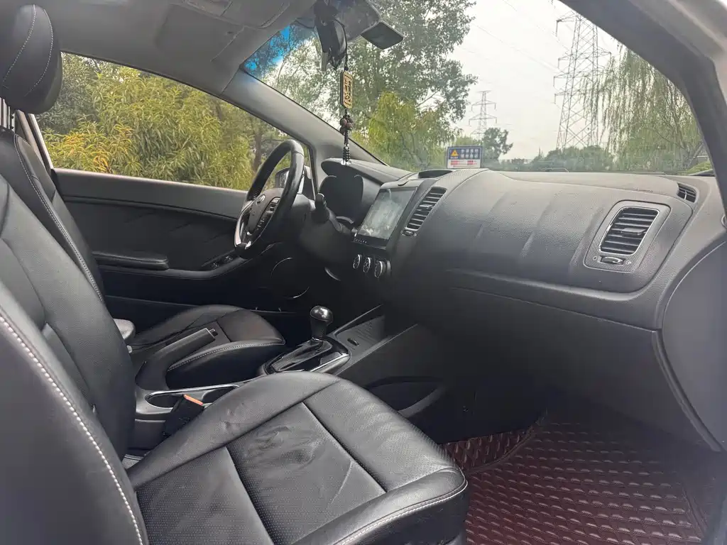 Kia K3 — миниатюра 11