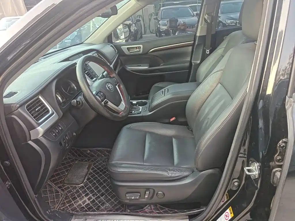 Toyota Highlander — миниатюра 15