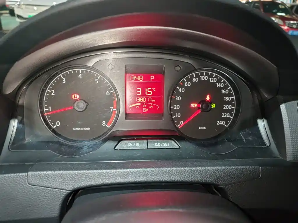 Volkswagen Santana — миниатюра 12