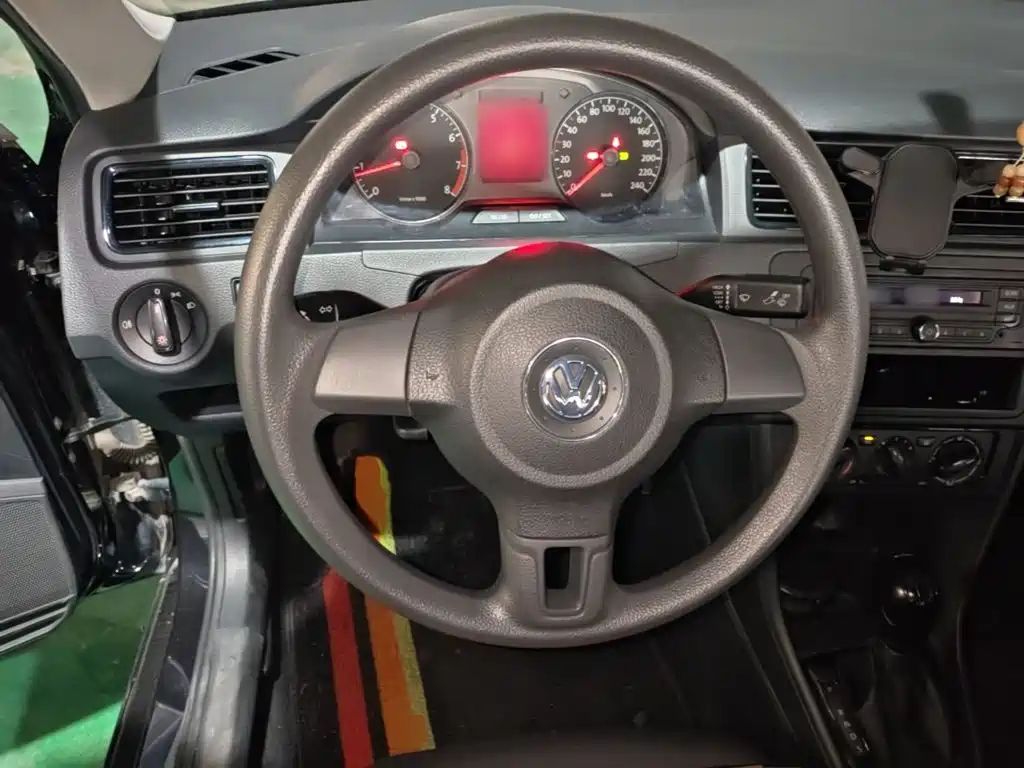 Volkswagen Santana — миниатюра 11