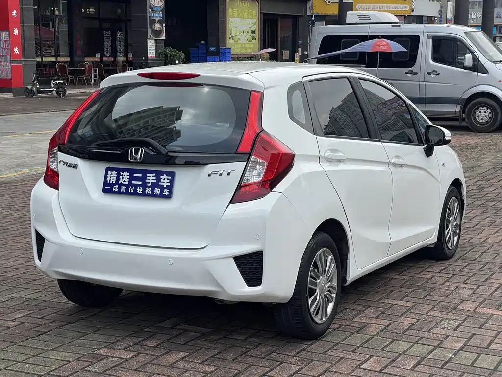 Honda Fit — миниатюра 4