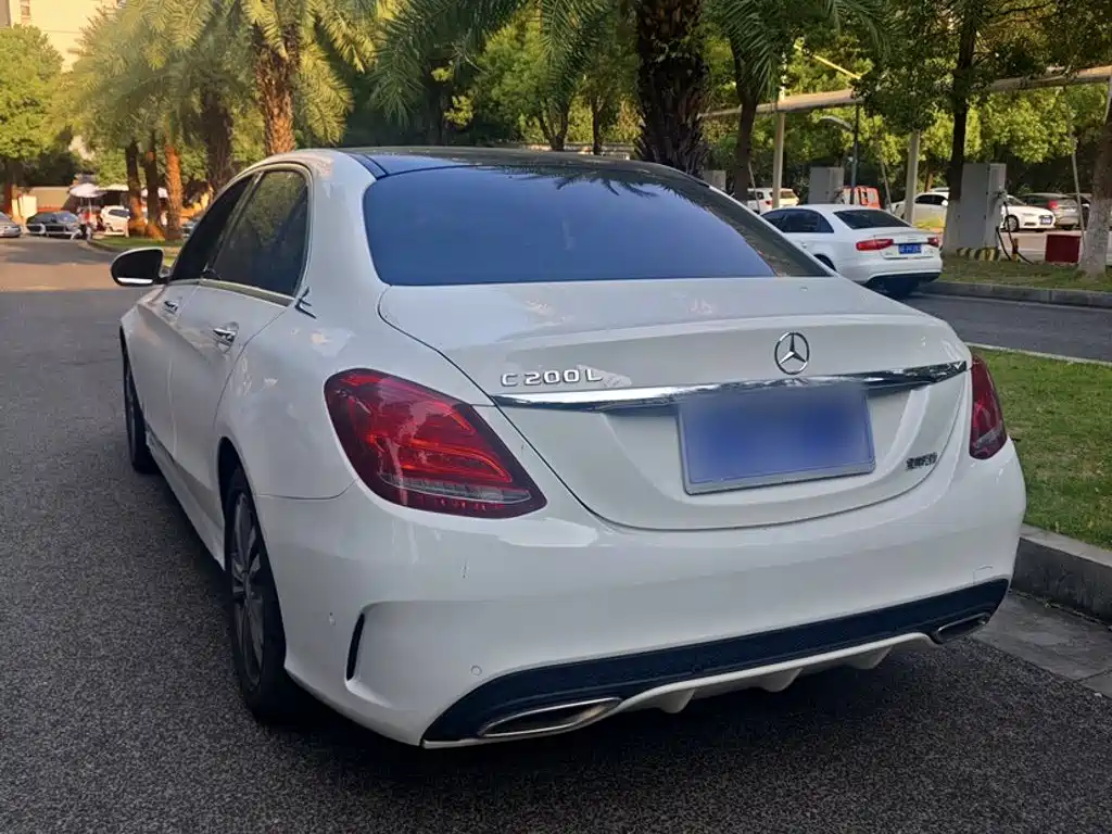 Mercedes-Benz C-Class — миниатюра 7