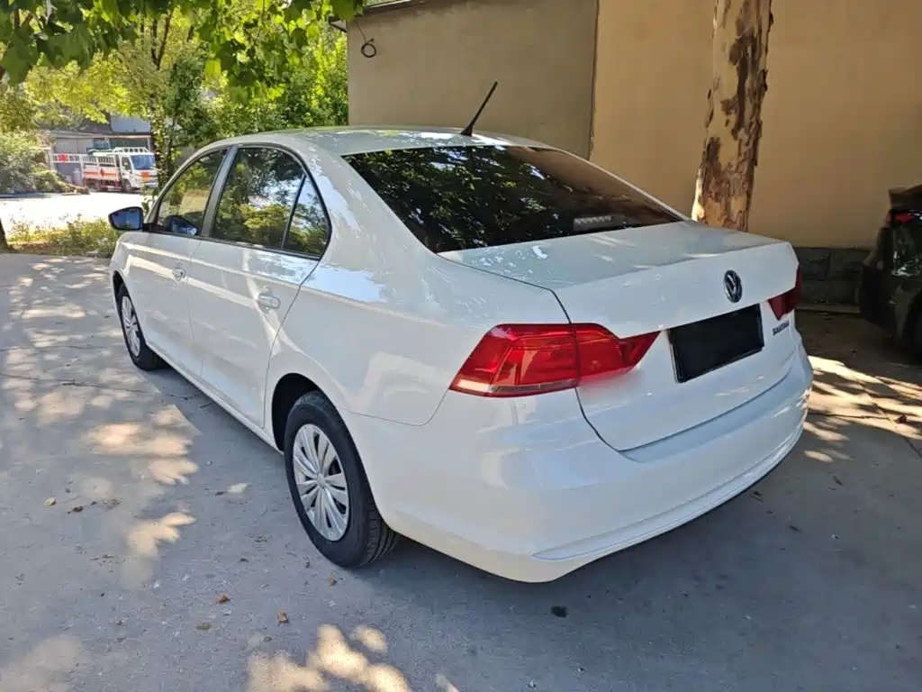 Volkswagen Santana — миниатюра 5