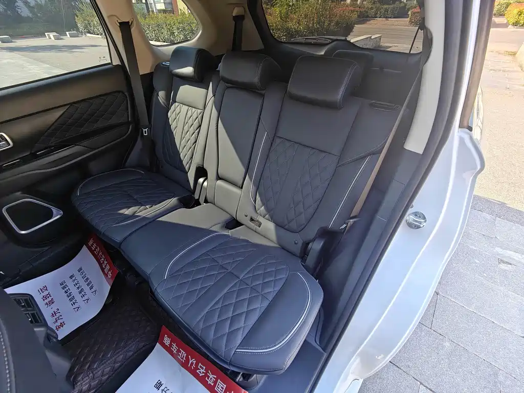 Mitsubishi Outlander — миниатюра 17