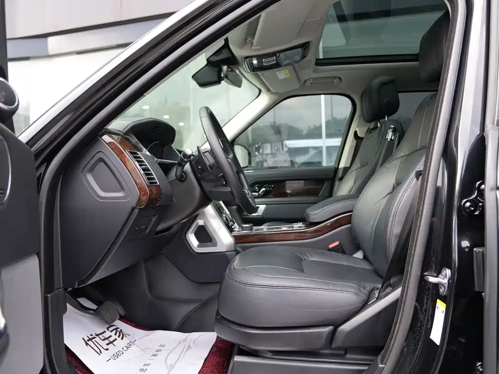 Land Rover Range Rover — миниатюра 8