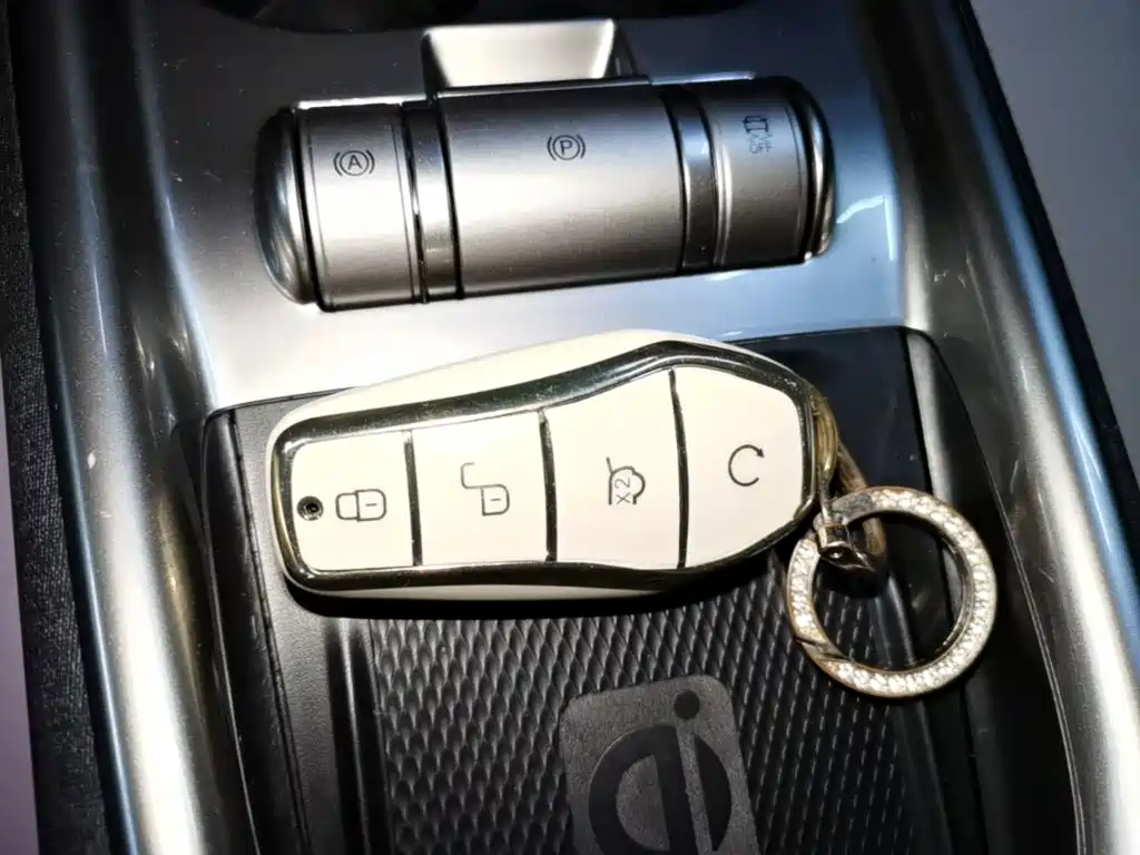 BYD Dolphin — миниатюра 9