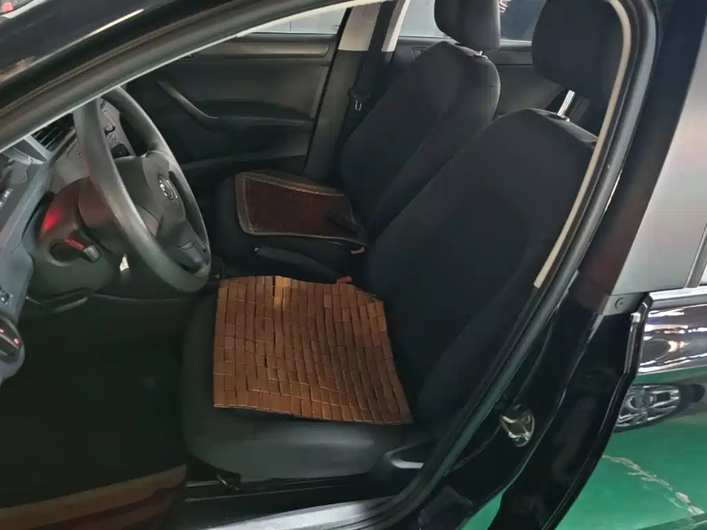 Volkswagen Santana — миниатюра 15