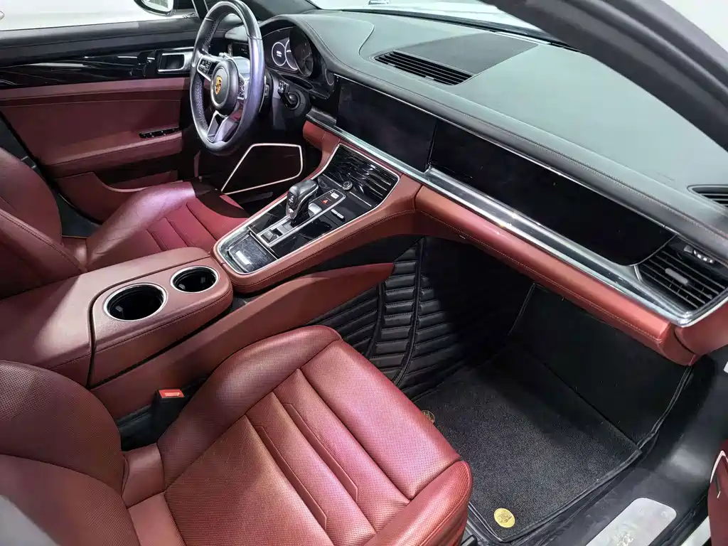 Porsche Panamera — миниатюра 7