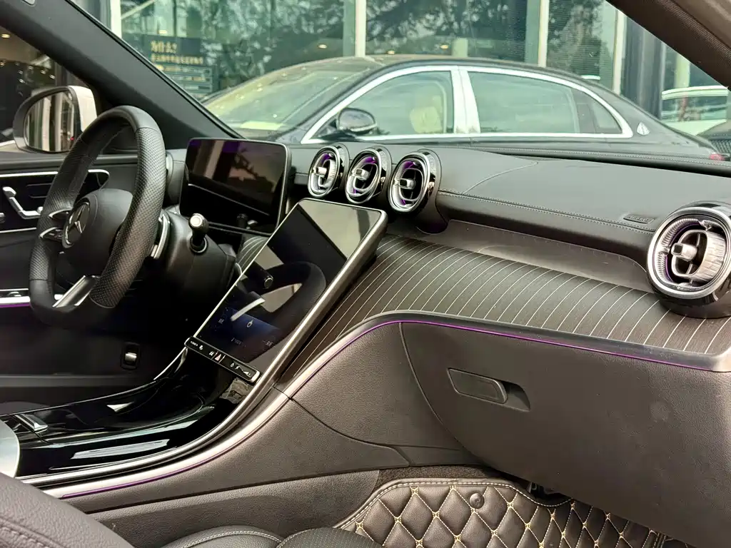 Mercedes-Benz C-Class — миниатюра 26