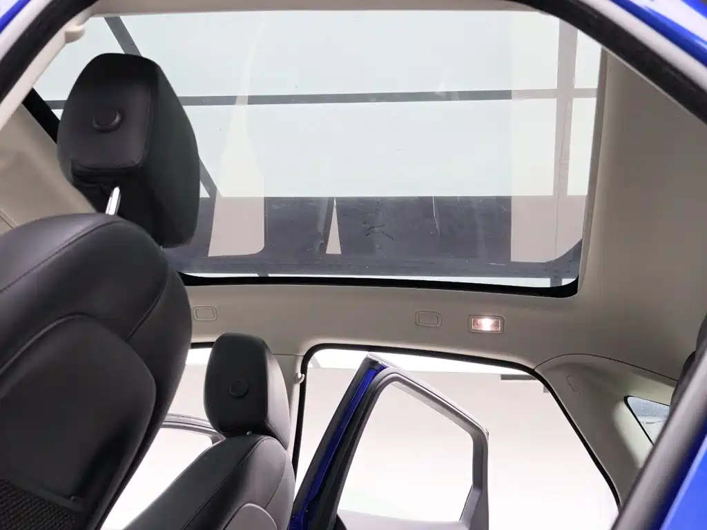 Jaguar E-PACE — миниатюра 7