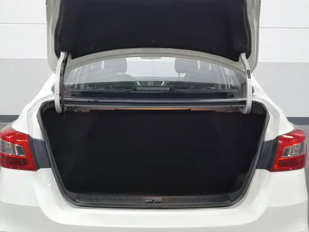 Nissan Sylphy — миниатюра 16