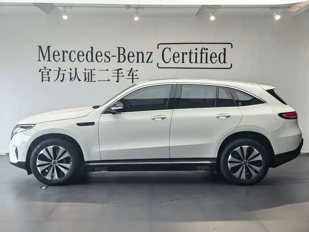 Mercedes-Benz EQC — миниатюра 2