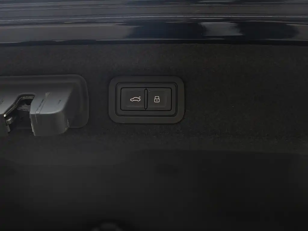 Audi A7L — миниатюра 29