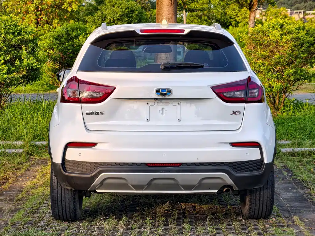 Geely Vision X3 — миниатюра 4
