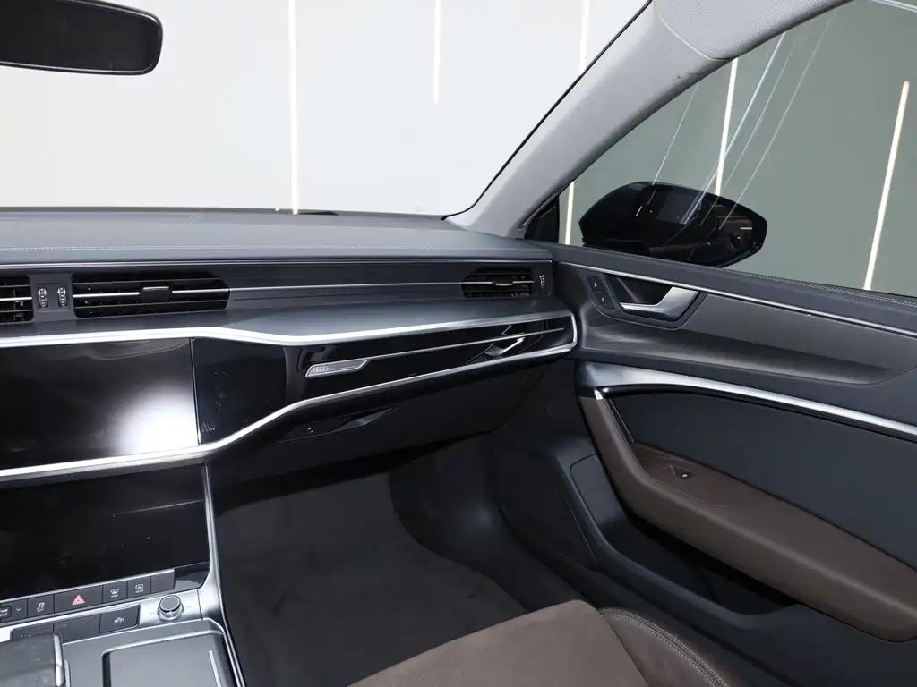 Audi A7L — миниатюра 15