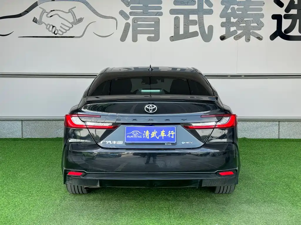 Toyota Camry — миниатюра 14
