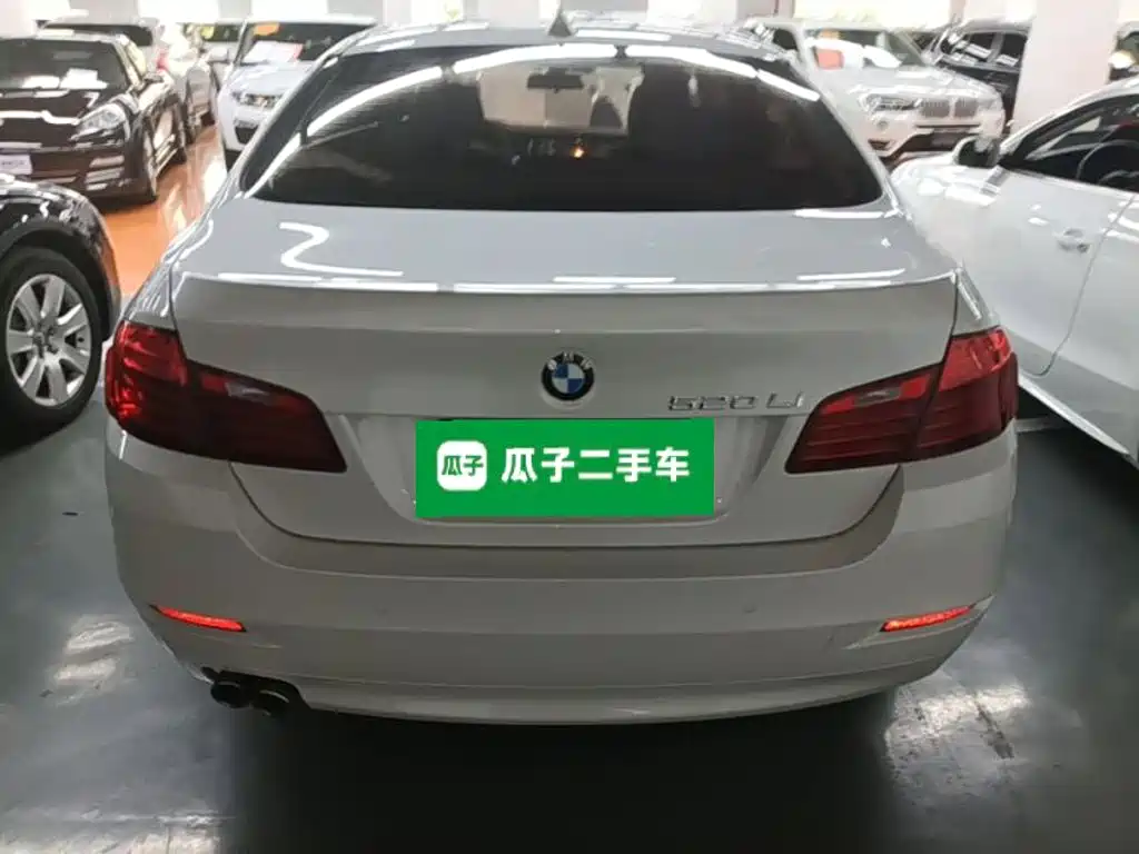 BMW 5 Series — миниатюра 6