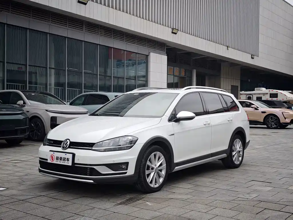 Volkswagen Golf (Import)