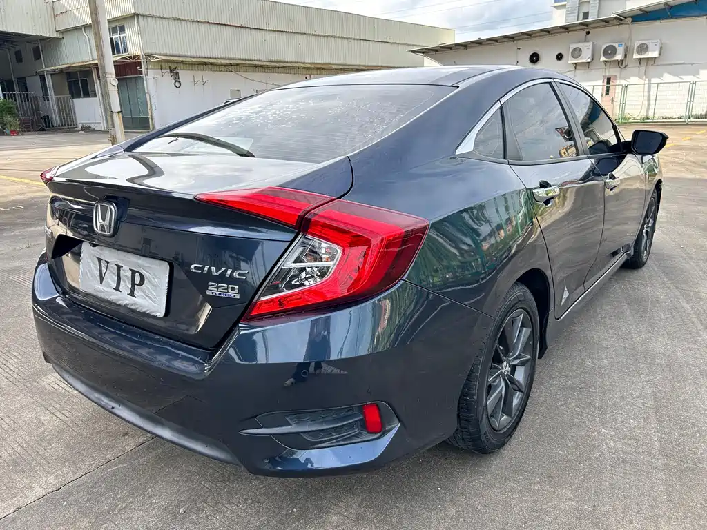 Honda Civic — миниатюра 8