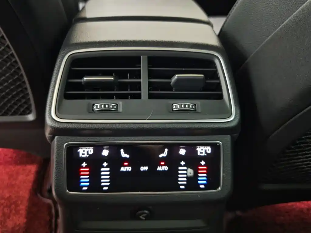 Audi A6L — миниатюра 12