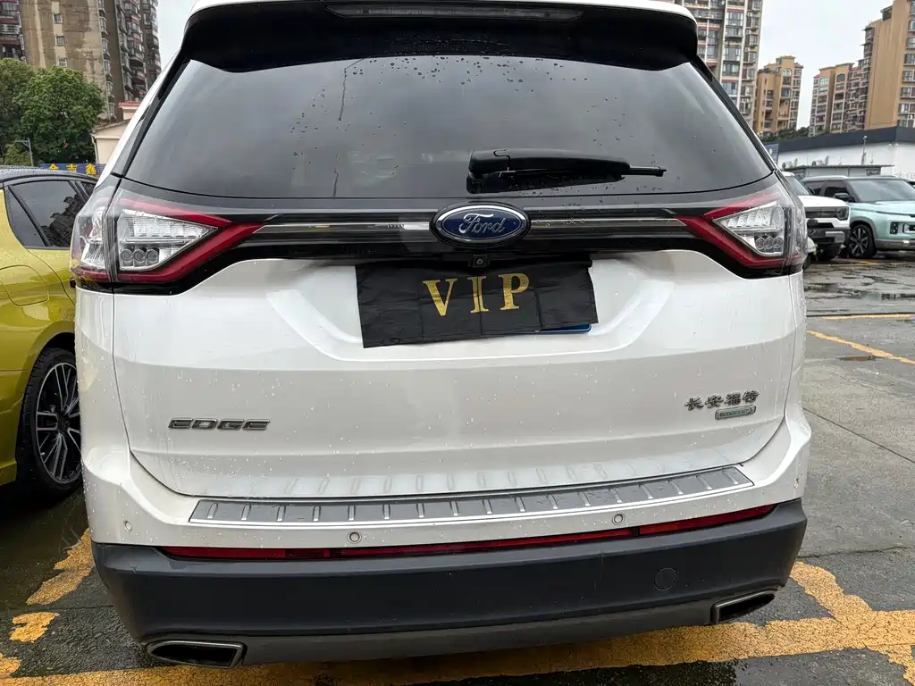 Ford Edge — миниатюра 6