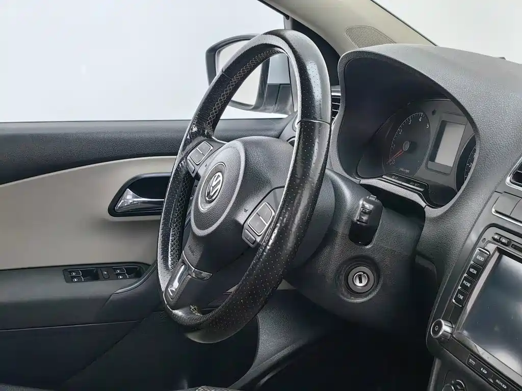 Volkswagen Polo — миниатюра 22