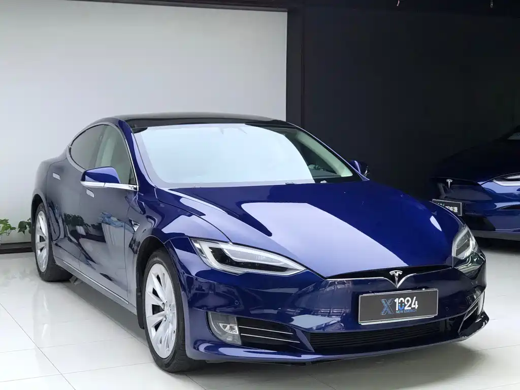 Tesla Model S — миниатюра 3