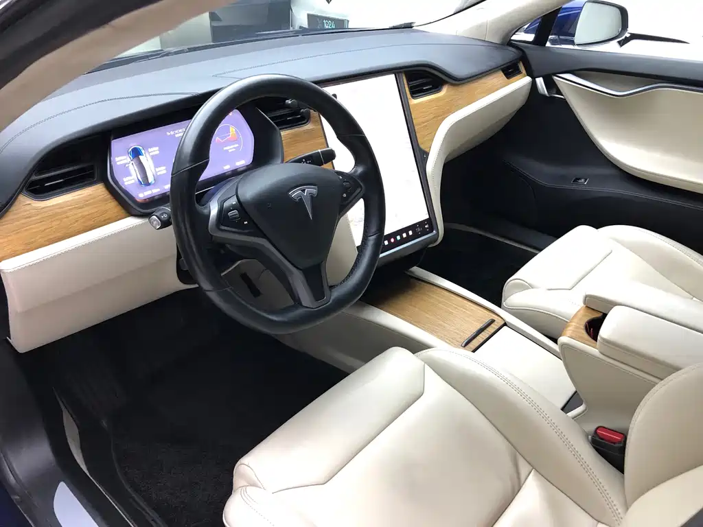 Tesla Model S — миниатюра 6