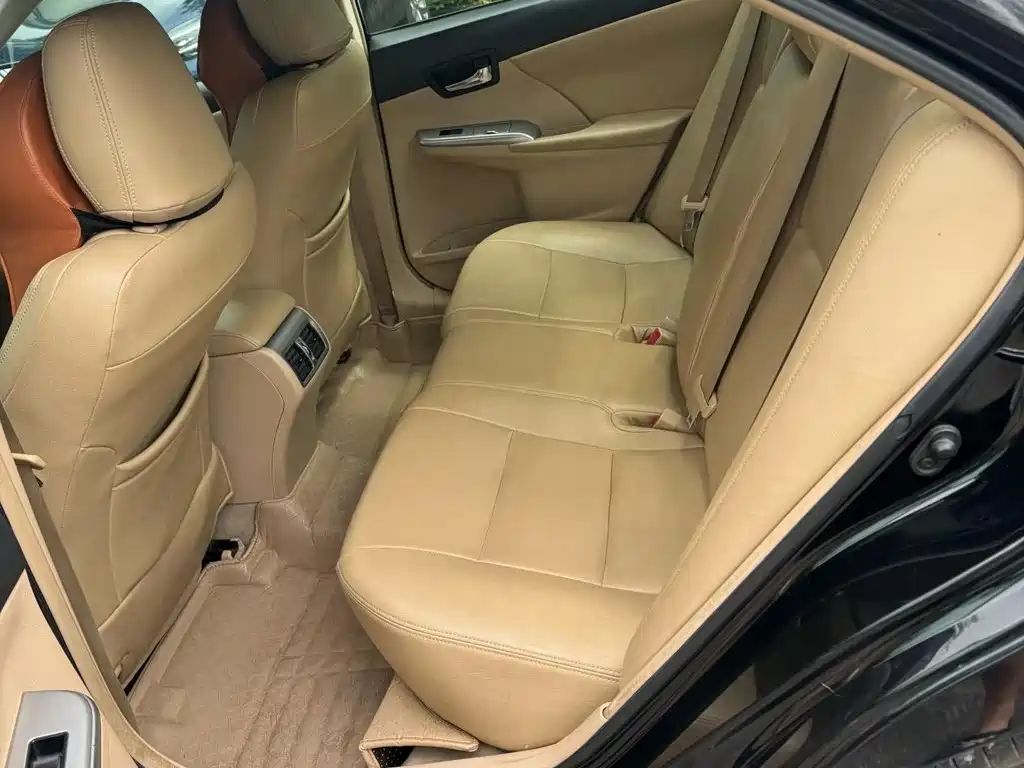Toyota Camry — миниатюра 6