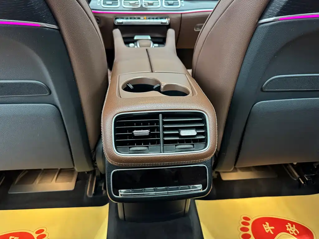 Mercedes-Benz GLS — миниатюра 13