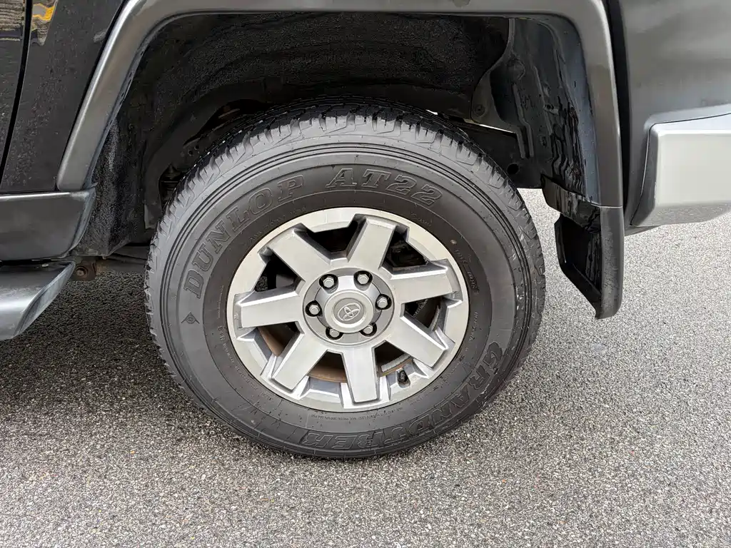 Toyota FJ Cruiser — миниатюра 32