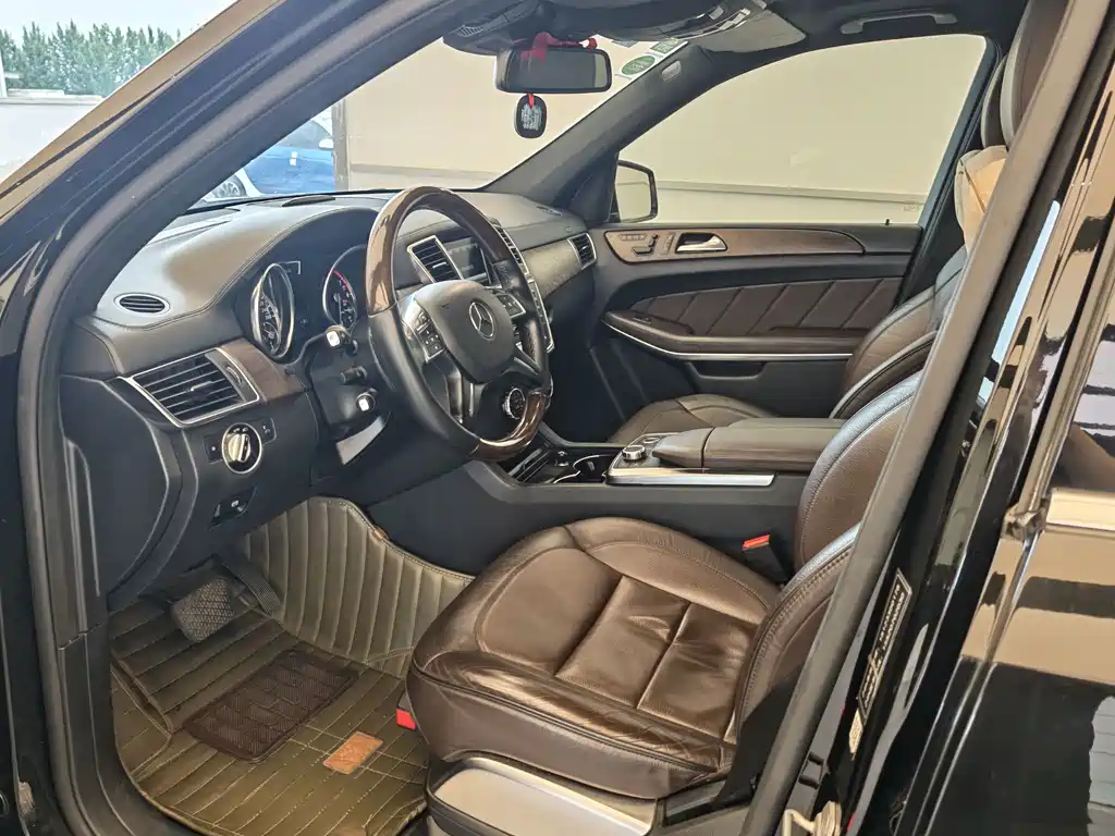 Mercedes-Benz GL-Class — миниатюра 9