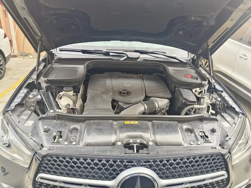 Mercedes-Benz GLE (Import) — миниатюра 5