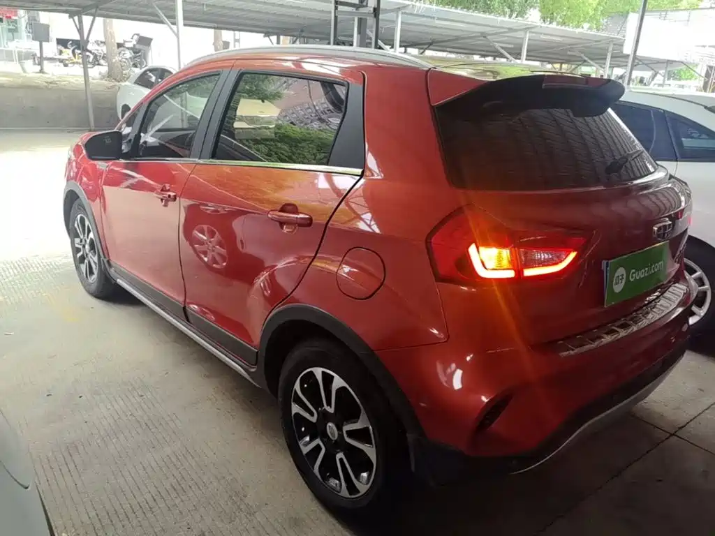 Geely Vision X3 — миниатюра 5