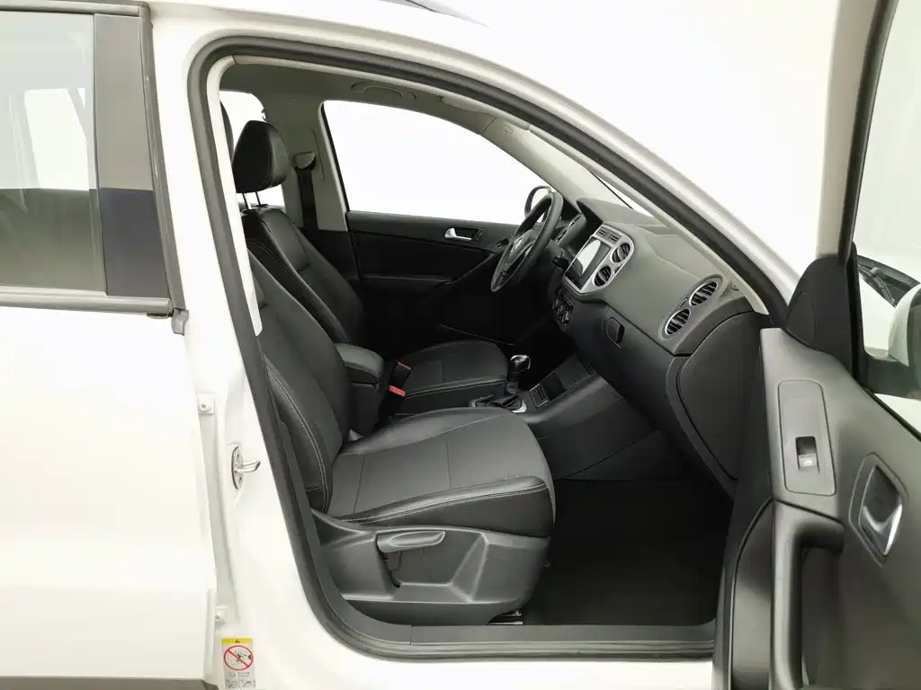 Volkswagen Tiguan — миниатюра 23
