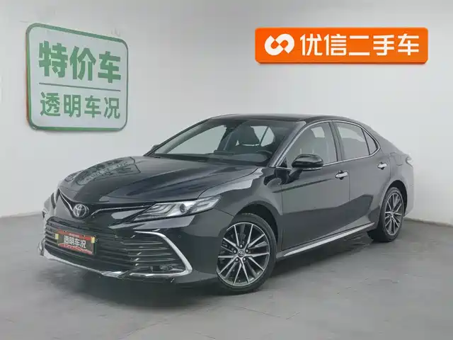 TOYOTA CAMRY