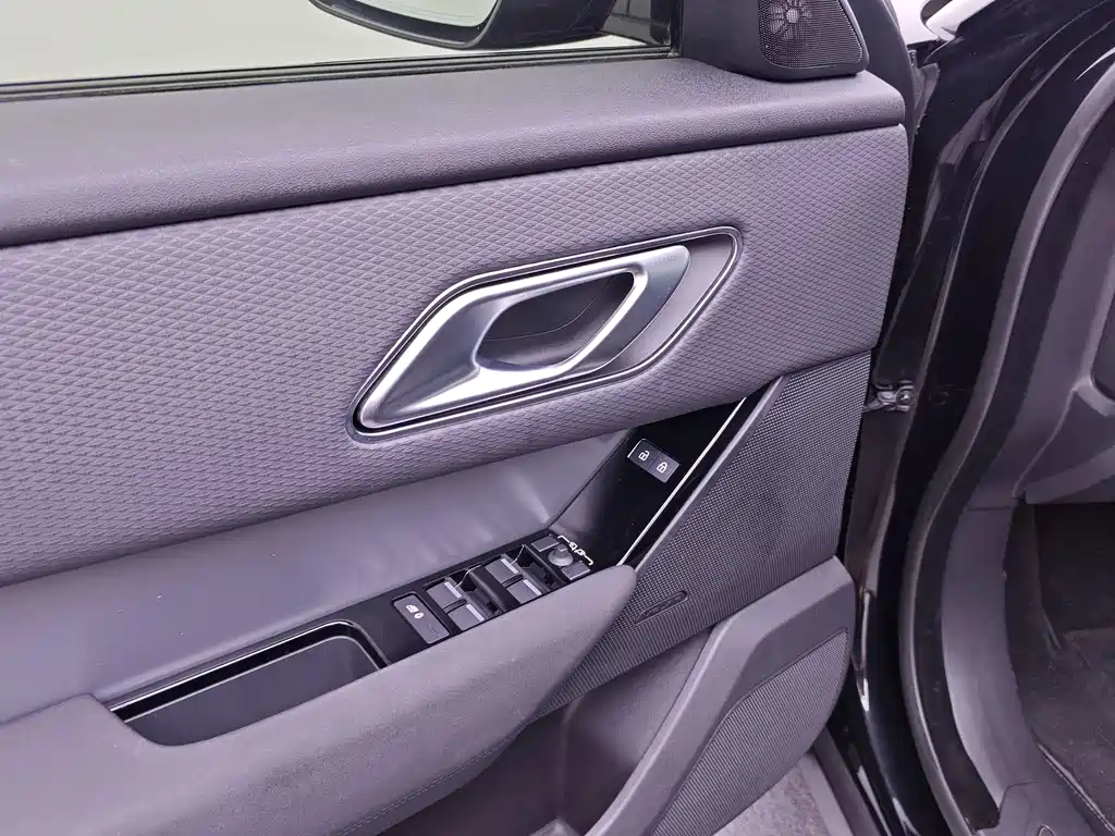 Land Rover Velar — миниатюра 4