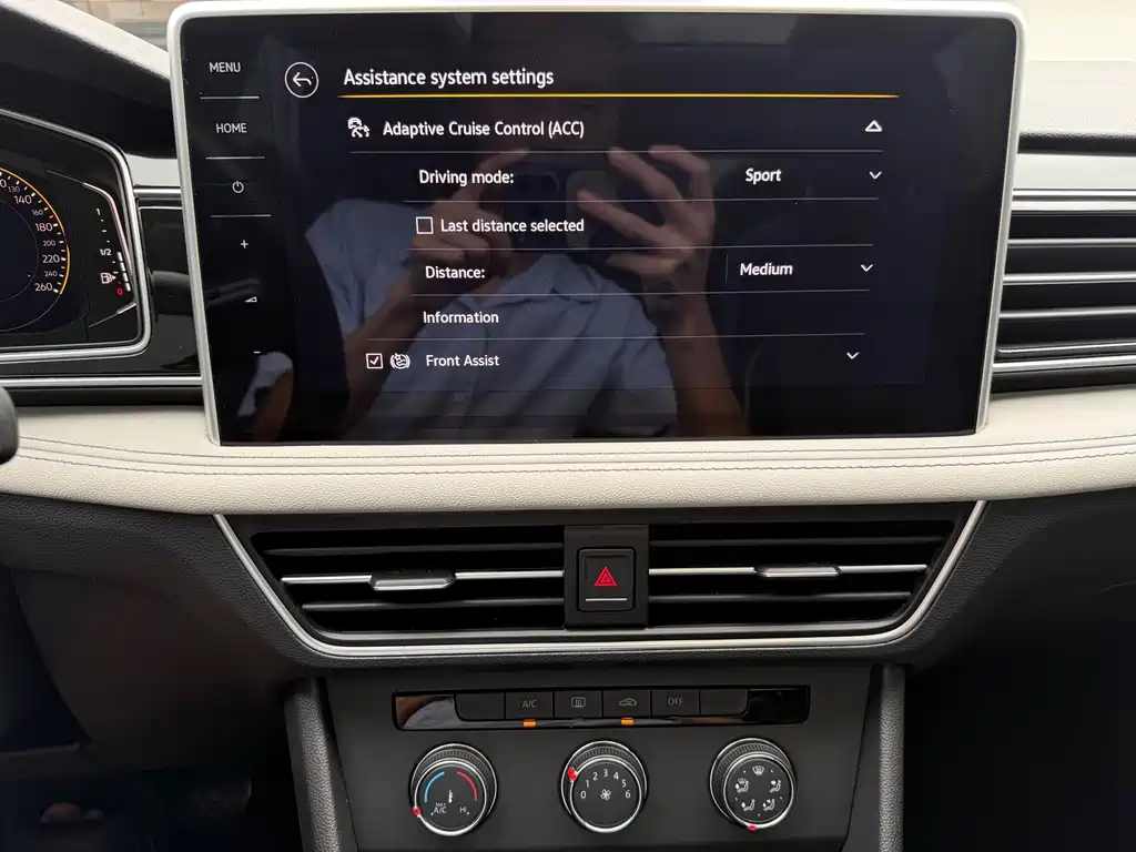 Volkswagen Tiguan L — миниатюра 8