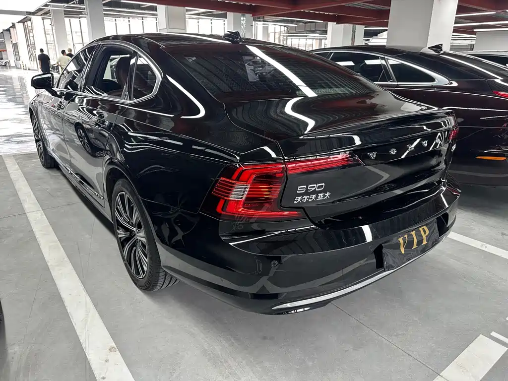 Volvo S90 — миниатюра 17