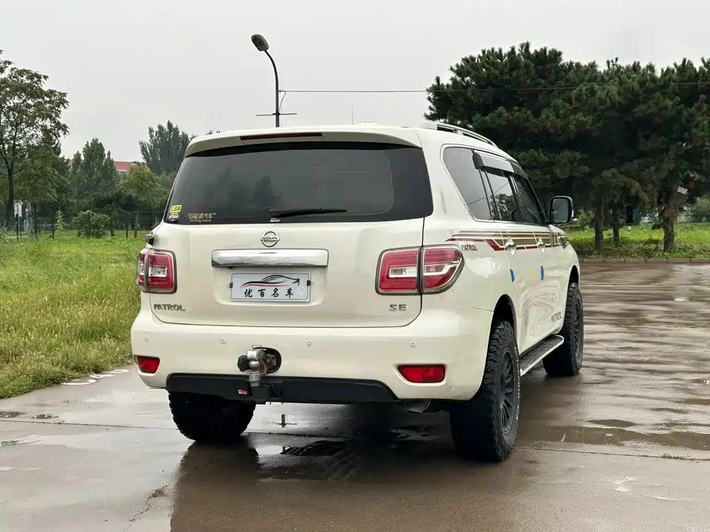 Nissan Patrol — миниатюра 6