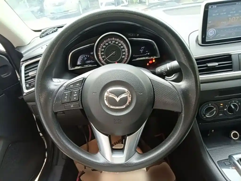 Mazda 3 Axela — миниатюра 11